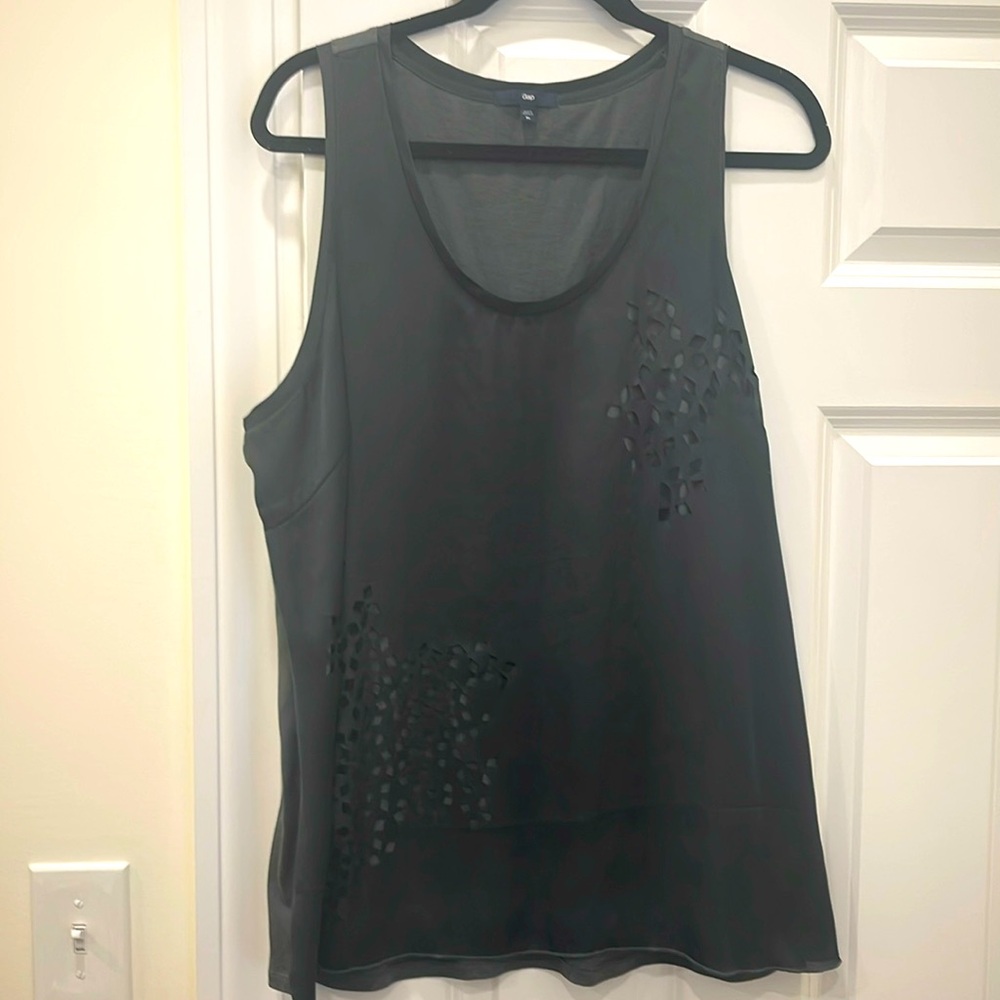 Women’s tank with cut out detail